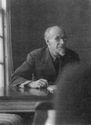 Иван Михайлович Андреев преподает в Св. Троицкой Семинарии в 1958 году.