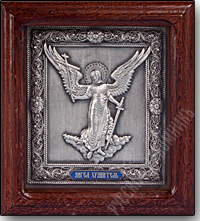 Икона - Ангел-хранитель. 100х110х27 мм. (Медь, серебрение, инкрустация эмалью, дубовый киот).